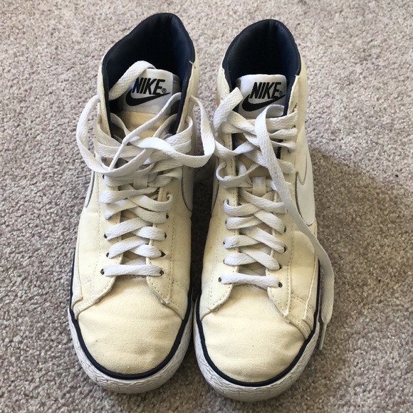 Nike A.P.C. x Blazer Mid Vntg Sneakers - Picture 5 of 7